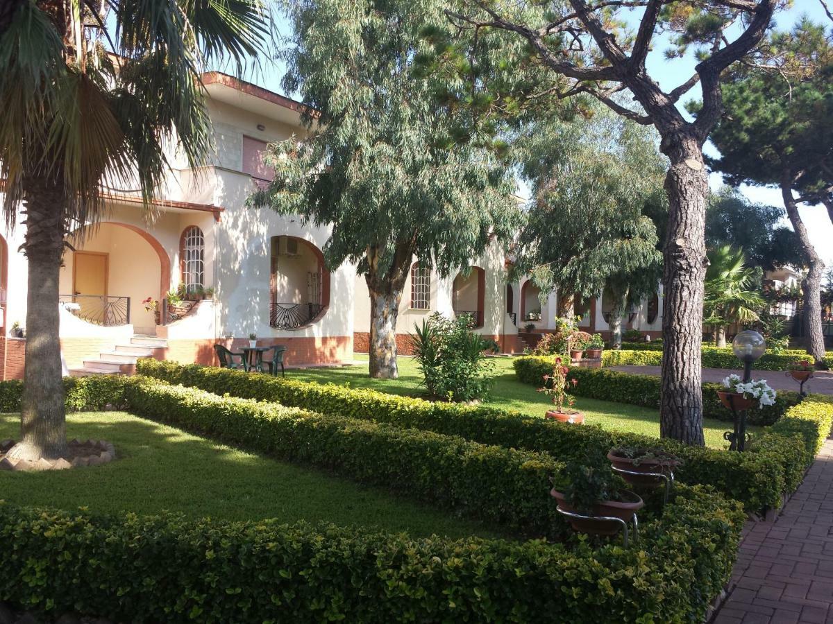 Thaire Resort Castel Volturno Exteriér fotografie